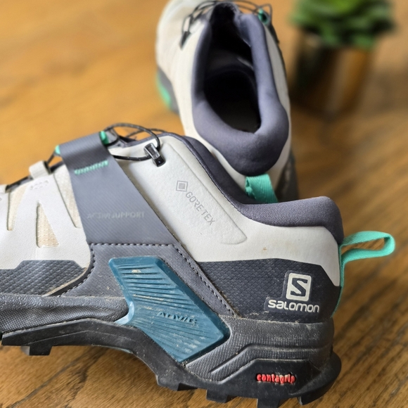 Salomon Hiking Shoes - Picture 7 of 11